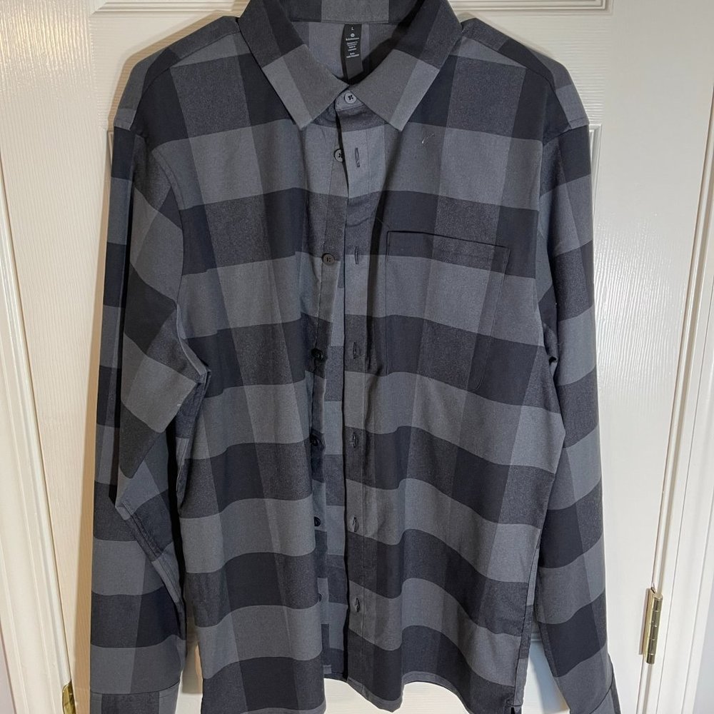 Lululemon Men's LS Flannel Shirt Size L. EUC.